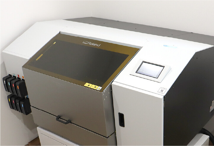 大型のフルカラー印刷機