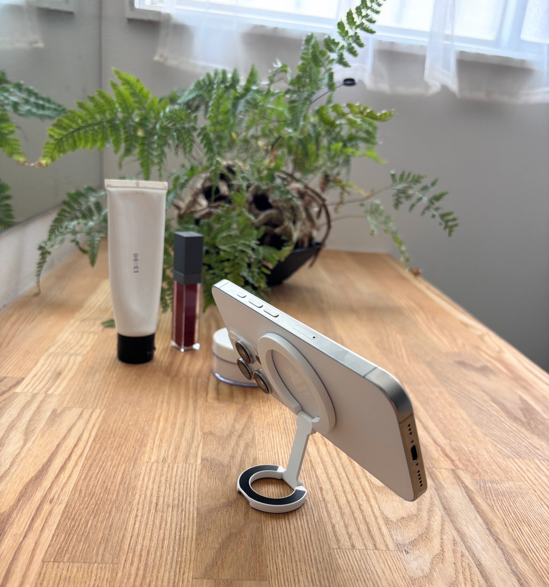 TiktokやInstagramの動画はどう撮る？おすすめアイテムと合わせてご紹介